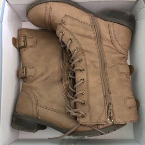 Combat boots(SOLD)
